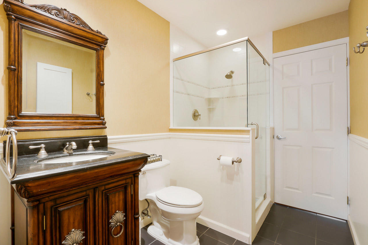 19989 Wilkinson Leas Road Tequesta, FL 33469 - Photo 19 of 40 19989 Wilkinson Leas Rd-print-025-30-Bat