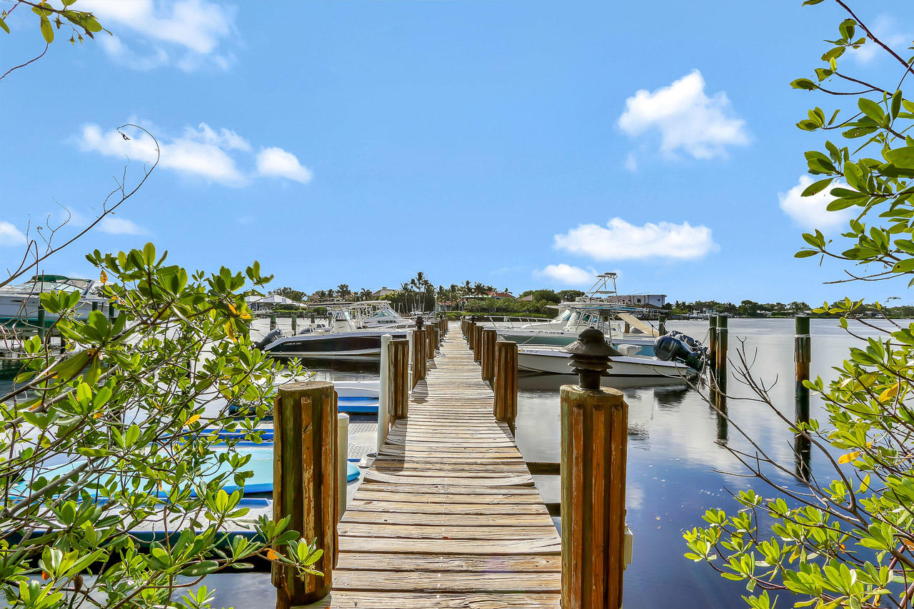 19989 Wilkinson Leas Road Tequesta, FL 33469 - Photo 2 of 40 Boat Slips