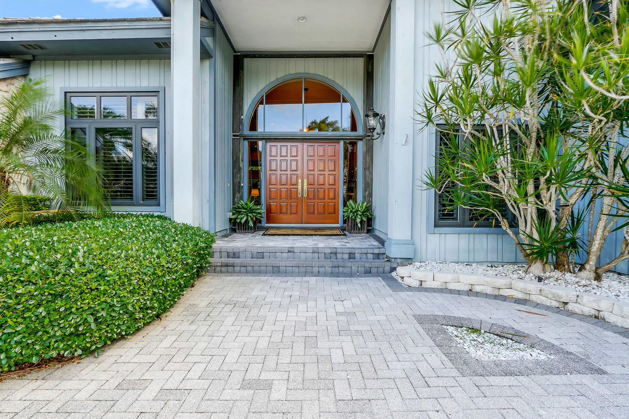 19989 Wilkinson Leas Road Tequesta, FL 33469 - Photo 30 of 40 19989 Wilkinson Leas Rd-print-005-41-Fro