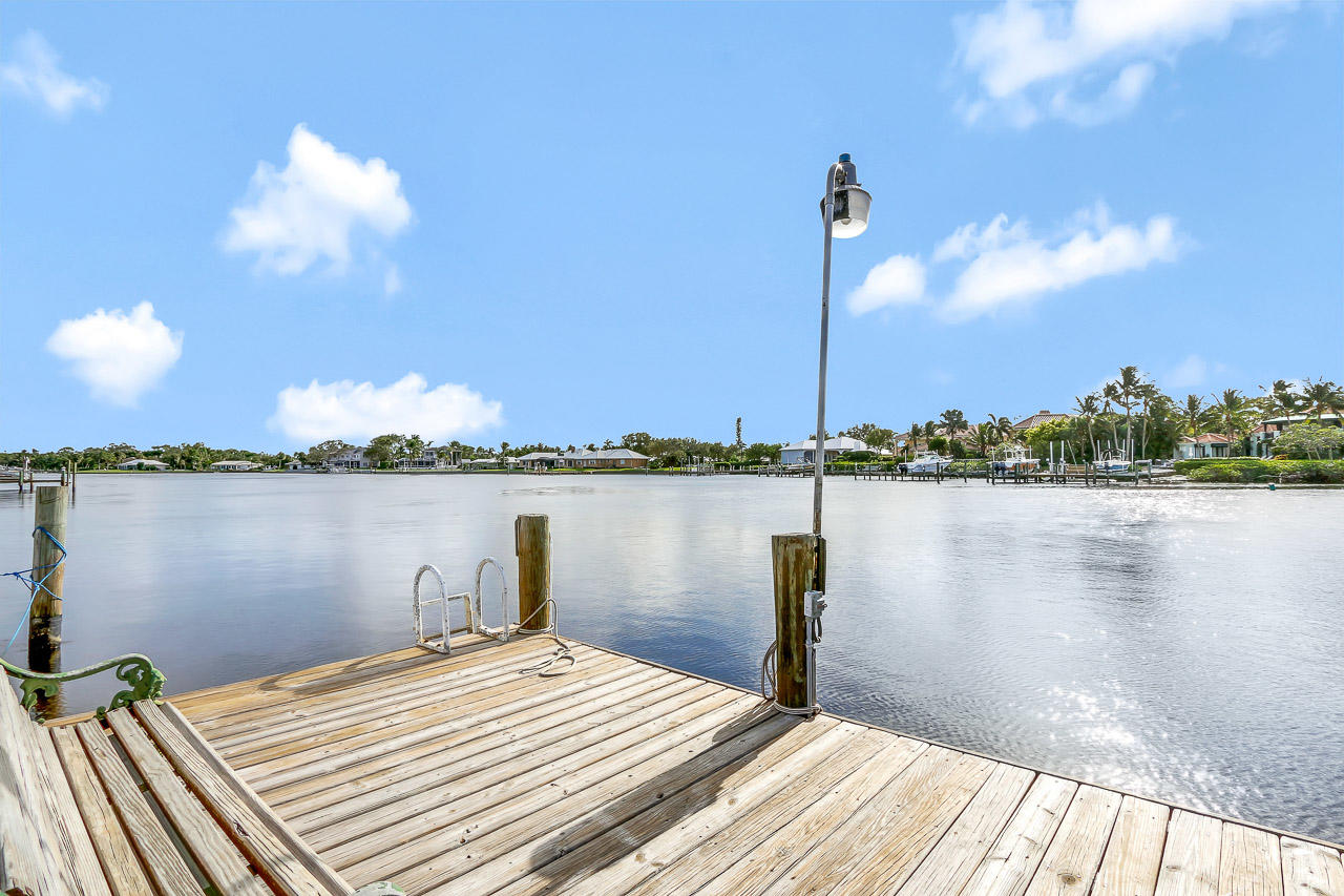 19989 Wilkinson Leas Road Tequesta, FL 33469 - Photo 37 of 40 19989 Wilkinson Leas Rd-print-040-9-Comm