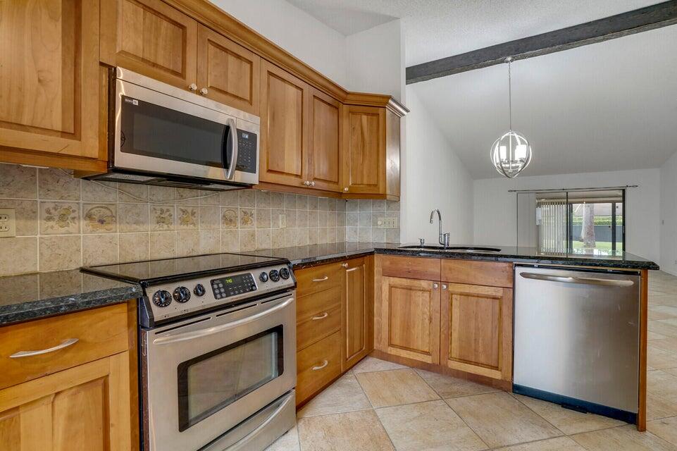 540 Shady Pine Way, Unit B Greenacres, FL 33415 - Photo 5 of 30 Kitchen