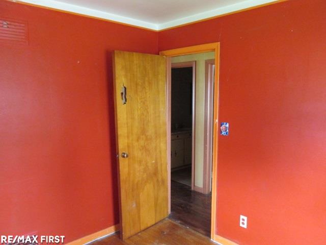 33605 Duncan Fraser, MI 48026 - Photo 9 of 26