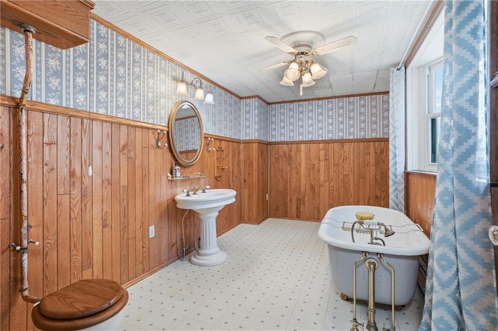 118 Saltarka Road Zelienople, PA 16063 - Photo 18 of 36 Gallery Image 18