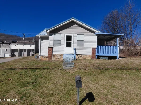 $120,000 | 414 West Ash Street, La Follette, TN 37766