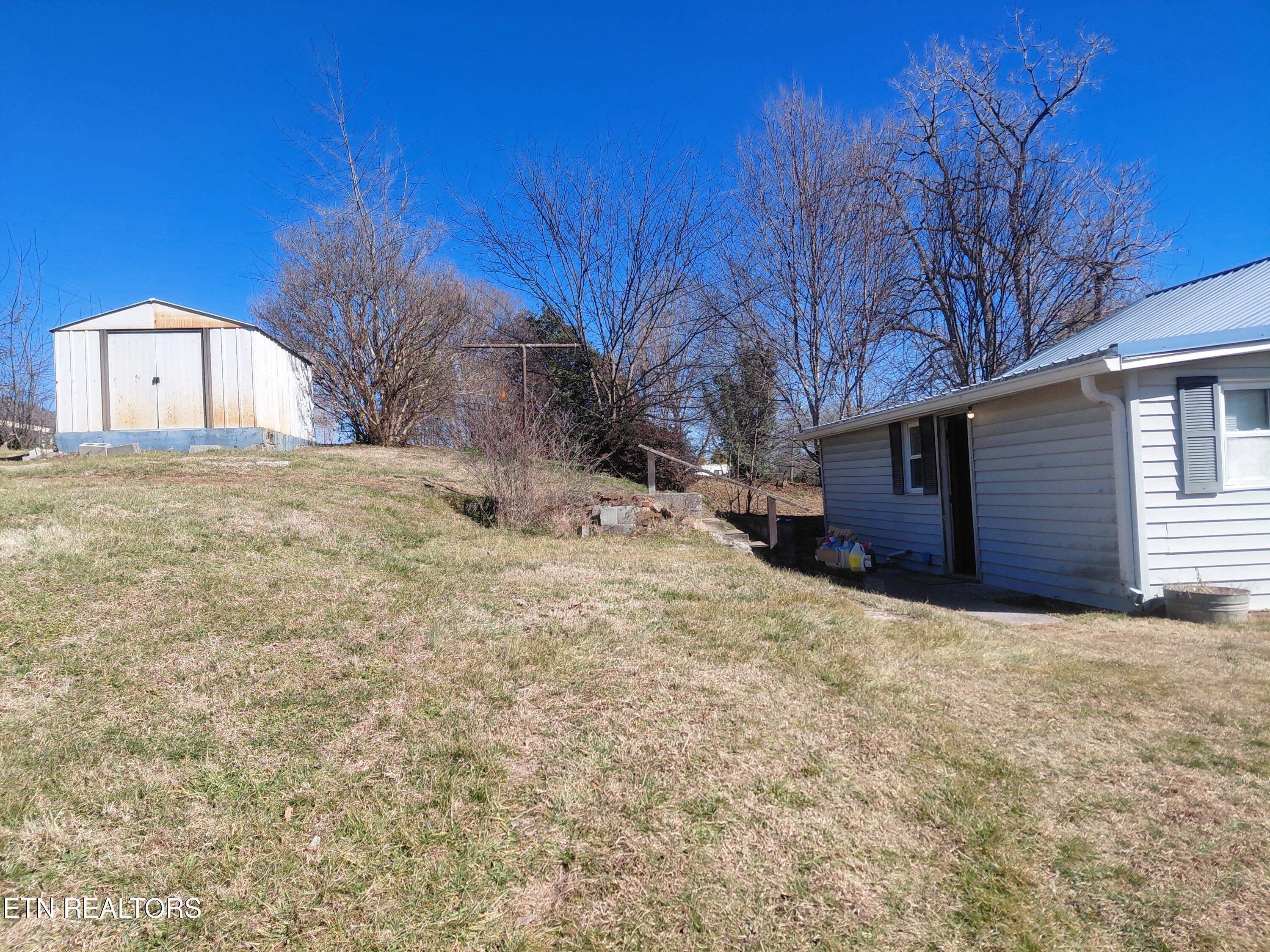 414 West Ash Street La Follette, TN 37766 - Photo 15 of 17 20260207_123658