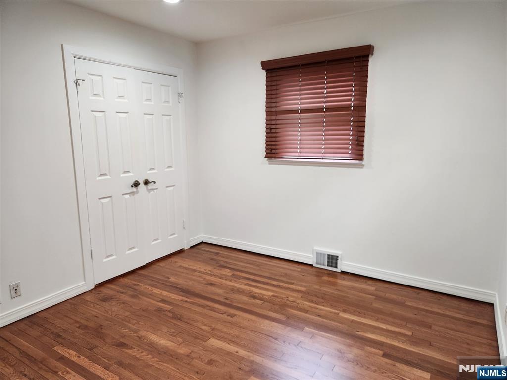 561 Green Valley Road Paramus, NJ 07652 - Photo 14 of 28