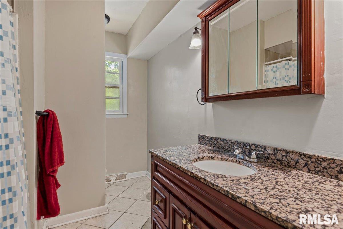 12 Wenzel Lane Springfield, IL 62702 - Photo 13 of 41