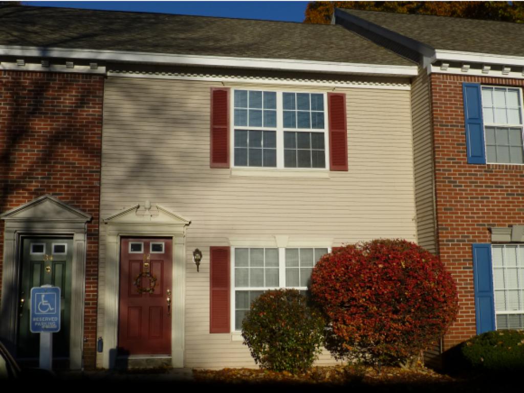 32 Bernards Road, Unit 32 Merrimack, NH 03054 - Photo 1 of 10