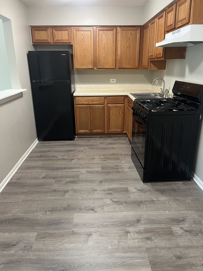 8817 South Roberts Road, Unit 6 Hickory Hills, IL 60457 - Photo 4 of 7