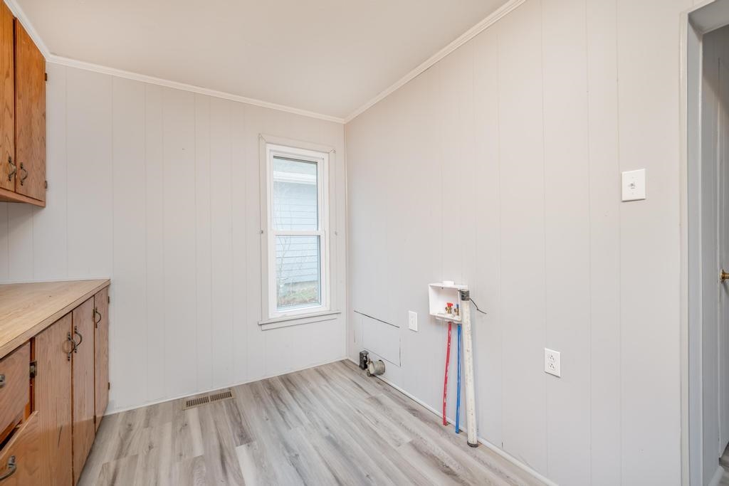 1808 Loomis Street Winfield, KS 67156 - Photo 18 of 36