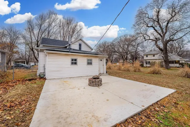 $89,900 | 1808 Loomis Street, Winfield, KS 67156