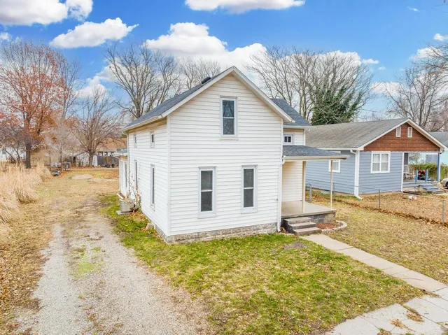 $89,900 | 1808 Loomis Street, Winfield, KS 67156