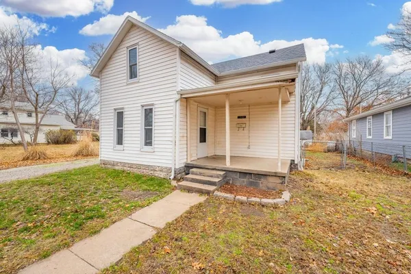 $89,900 | 1808 Loomis Street, Winfield, KS 67156