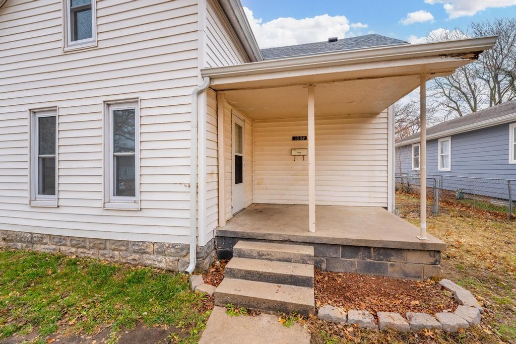 1808 Loomis Street Winfield, KS 67156 - Photo 6 of 36