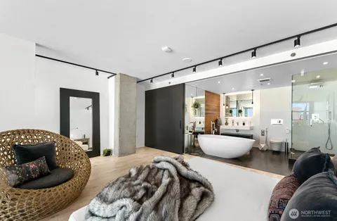 $959,950 | 2717 Western Avenue, Unit PH04, Seattle, WA 98121