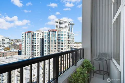 $959,950 | 2717 Western Avenue, Unit PH04, Seattle, WA 98121