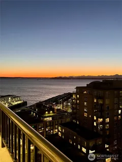 $959,950 | 2717 Western Avenue, Unit PH04, Seattle, WA 98121