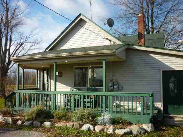 13450 Metcalf Road Yale, MI 48097 - Photo 2 of 12 31080257-1.JPG