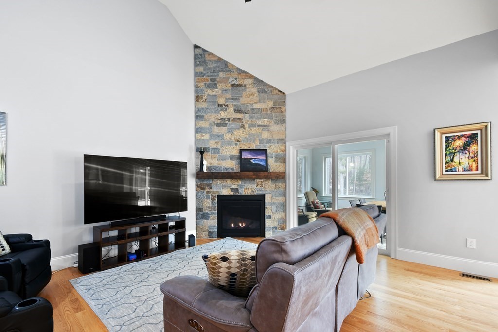 106 Taylor Farm Road Boxborough, MA 01719 - Photo 9 of 42