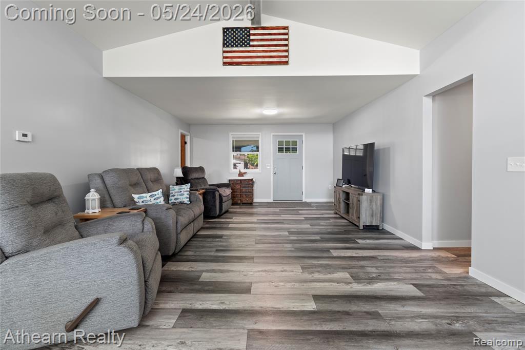 5460 North Henderson Road Davison, MI 48423 - Photo 8 of 33