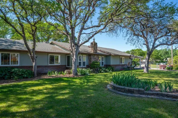 $589,000 | 14965 Oak Knoll Drive, Red Bluff, CA 96080