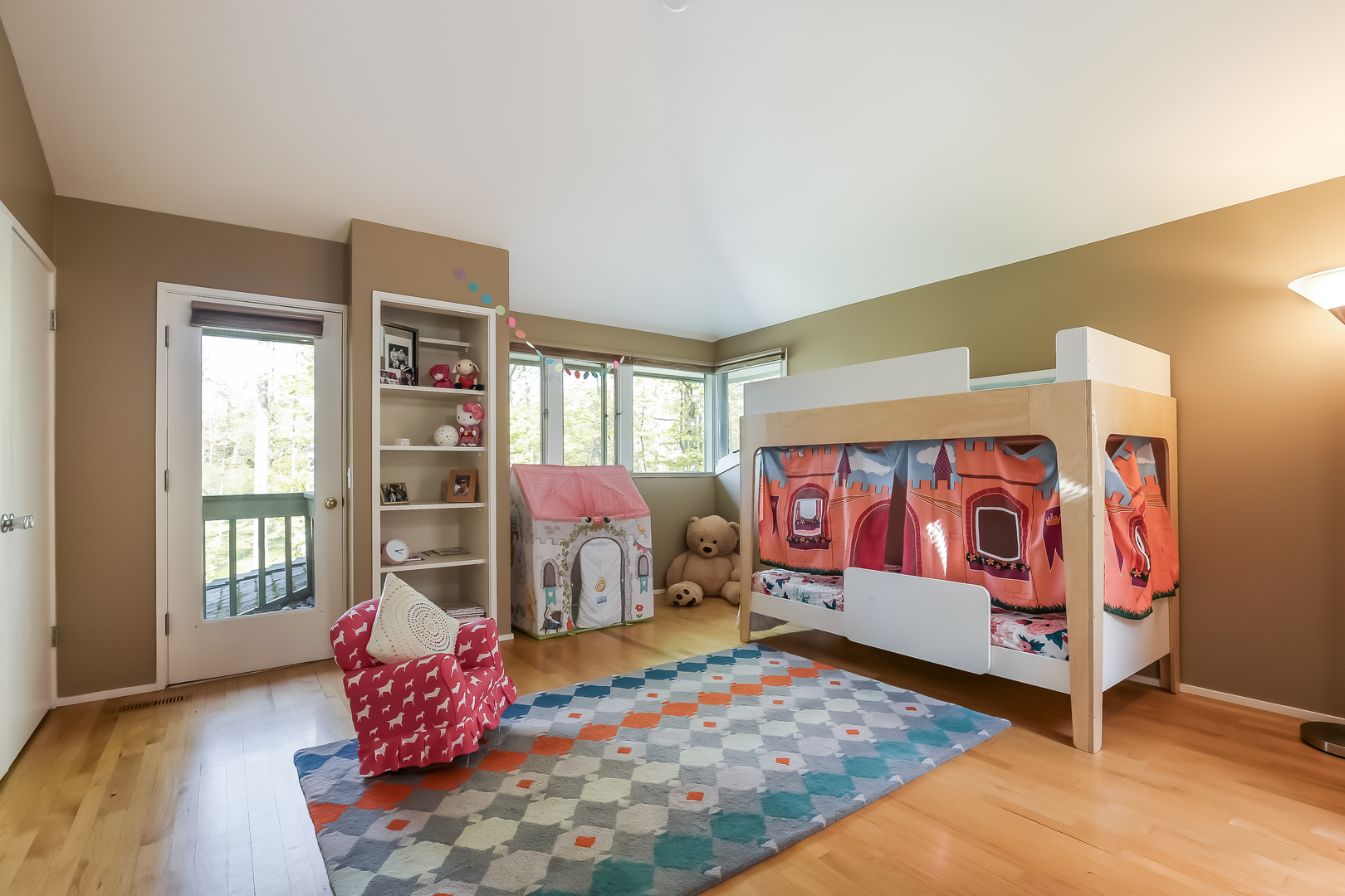 506 Forest Cove Road Lake Bluff, IL 60044 - Photo 29 of 53 a bedroom with a bed and window