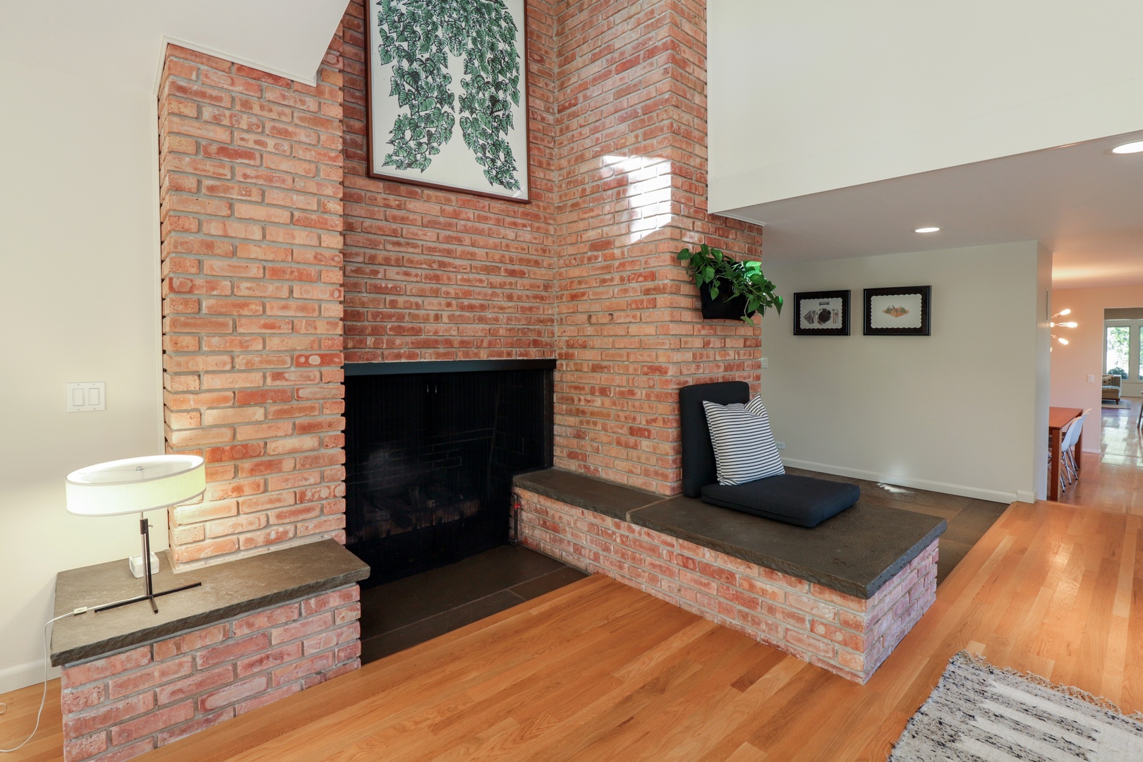 506 Forest Cove Road Lake Bluff, IL 60044 - Photo 7 of 53 a living room with furniture and a fireplace