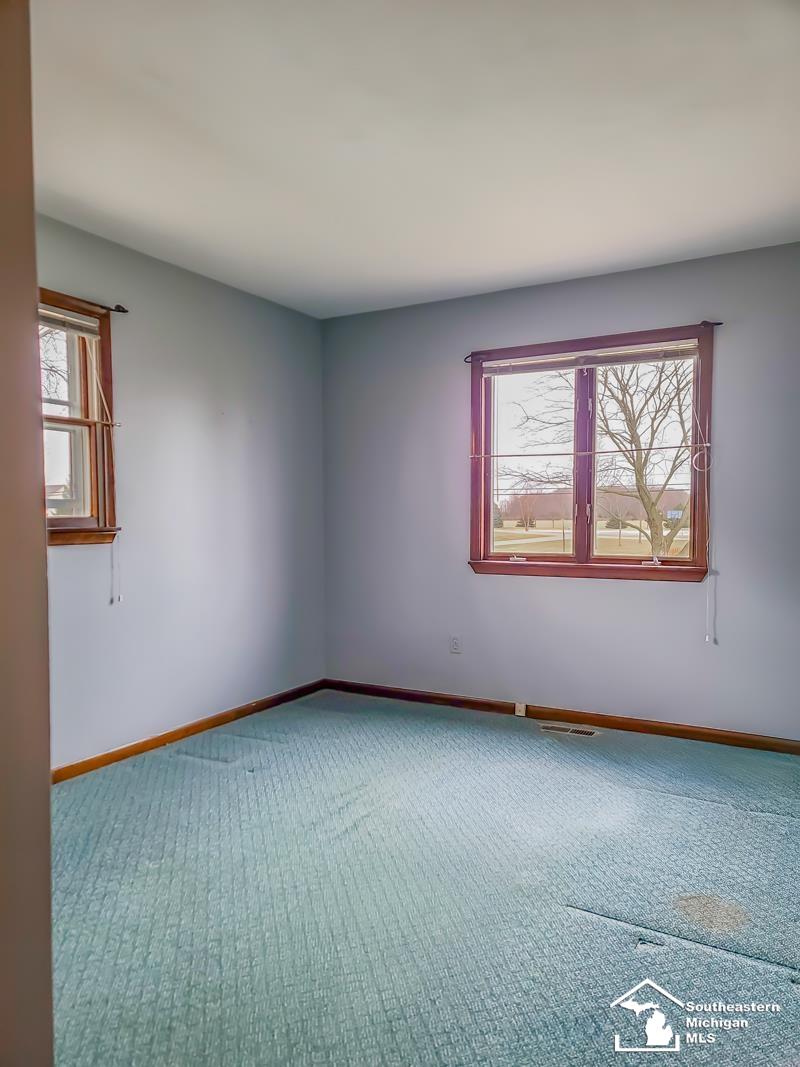 10377 Grafton Road Carleton, MI 48117 - Photo 20 of 25