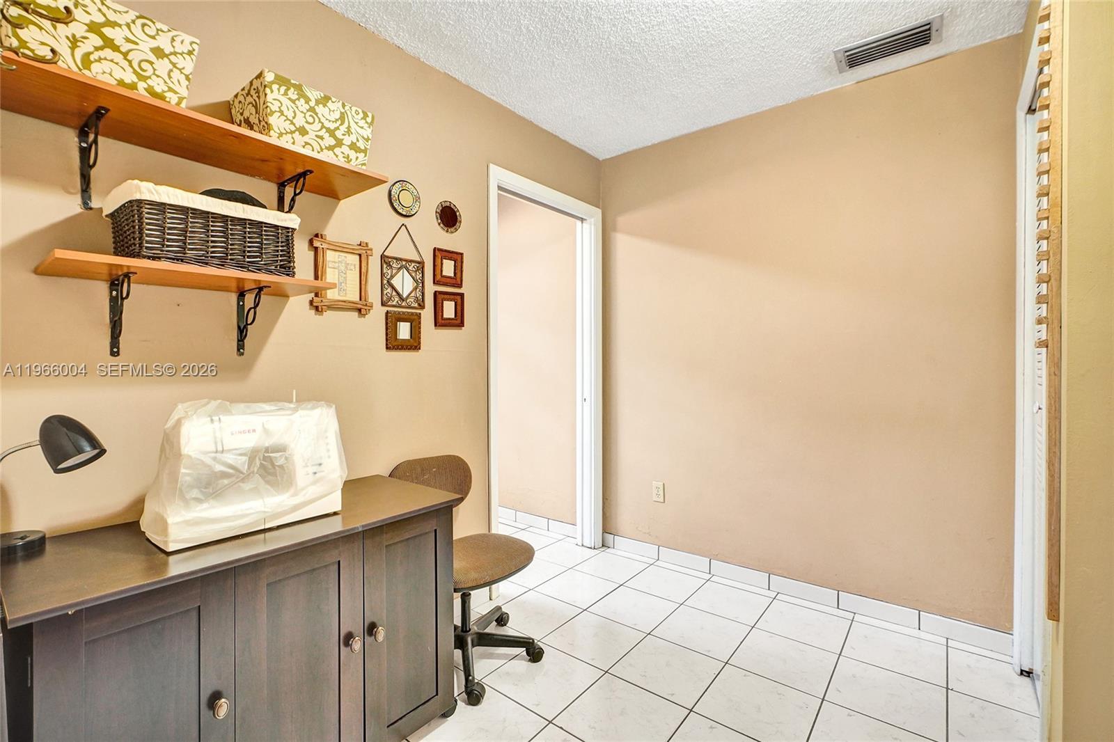6501 Southwest 30th Street Miami, FL 33155 - Photo 15 of 36 ANOTHER VIEW OF OFFICE/FLEX ROOM