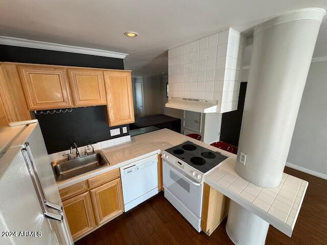1014 East Osborn Road, Unit F Phoenix, AZ 85014 - Photo 3 of 26 Kitchen