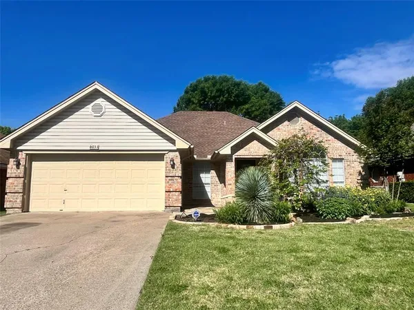 $2,400 | 6813 Hadley Drive, North Richland Hills, TX 76182