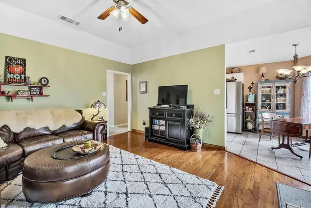 $2,600 | 6813 Hadley Drive, North Richland Hills, TX 76182