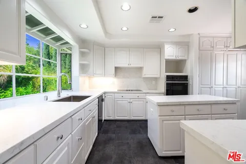 $1,799,000 | 4645 Petit Avenue, Encino, CA 91436