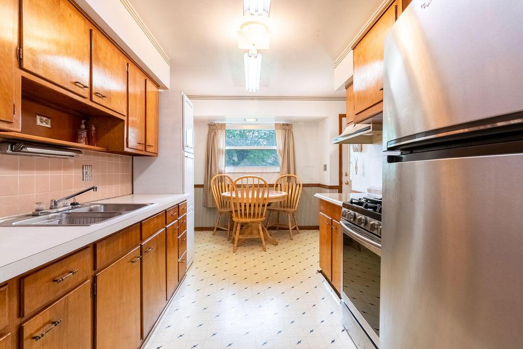 1324 Bernhard Road Columbus, OH 43227 - Photo 8 of 15 Gallery Image 8