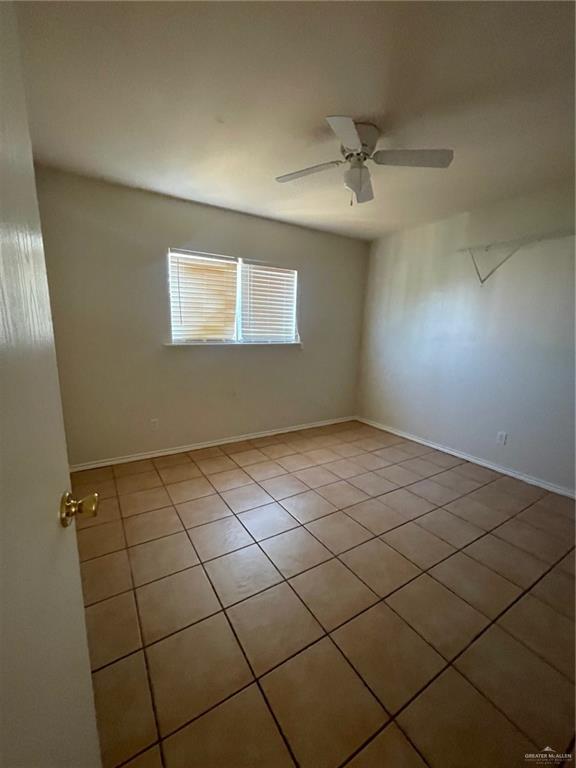 312 Roundup Circle Edinburg, TX 78539 - Photo 18 of 21 a view of an empty room and a window