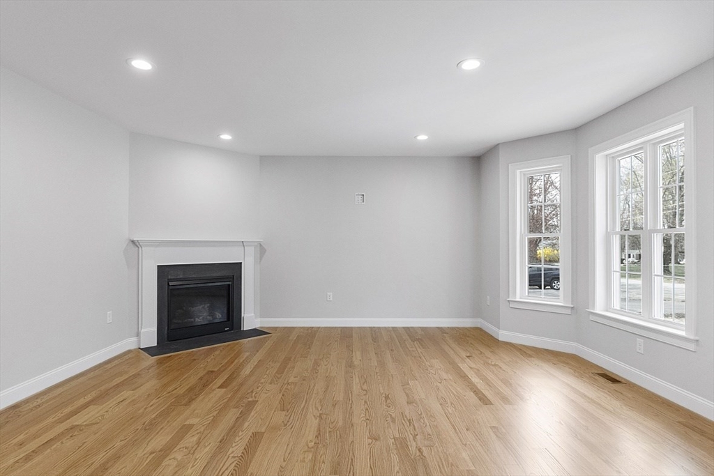 149 Lowell Road, Unit U:1 Pepperell, MA 01463 - Photo 3 of 34