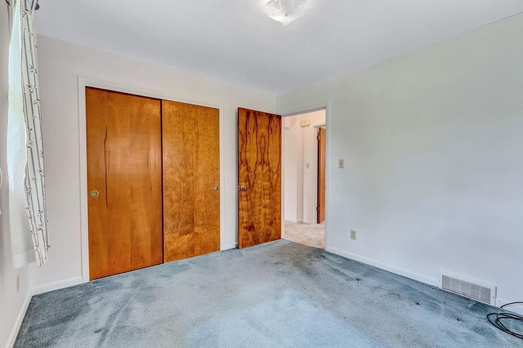 3153 Dickinson Road Cincinnati, OH 45211 - Photo 14 of 32 Gallery Image 14