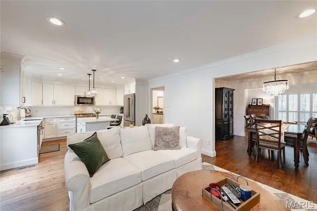 $400,000 | 5314 Kenrick Parke Drive, St. Louis, MO 63119