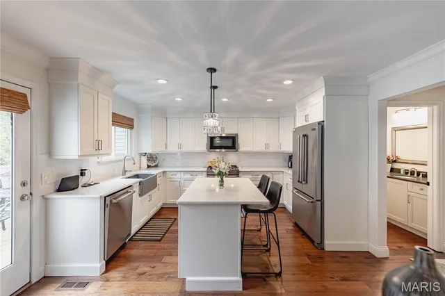 $400,000 | 5314 Kenrick Parke Drive, St. Louis, MO 63119