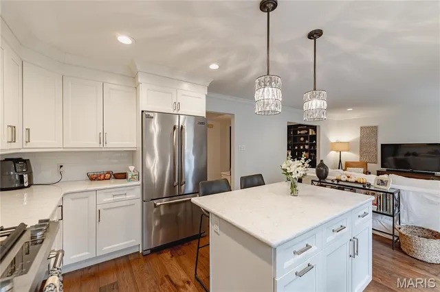 $400,000 | 5314 Kenrick Parke Drive, St. Louis, MO 63119