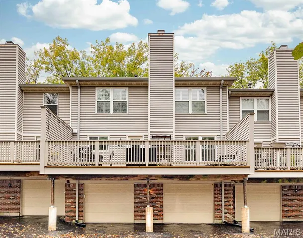 $400,000 | 5314 Kenrick Parke Drive, St. Louis, MO 63119