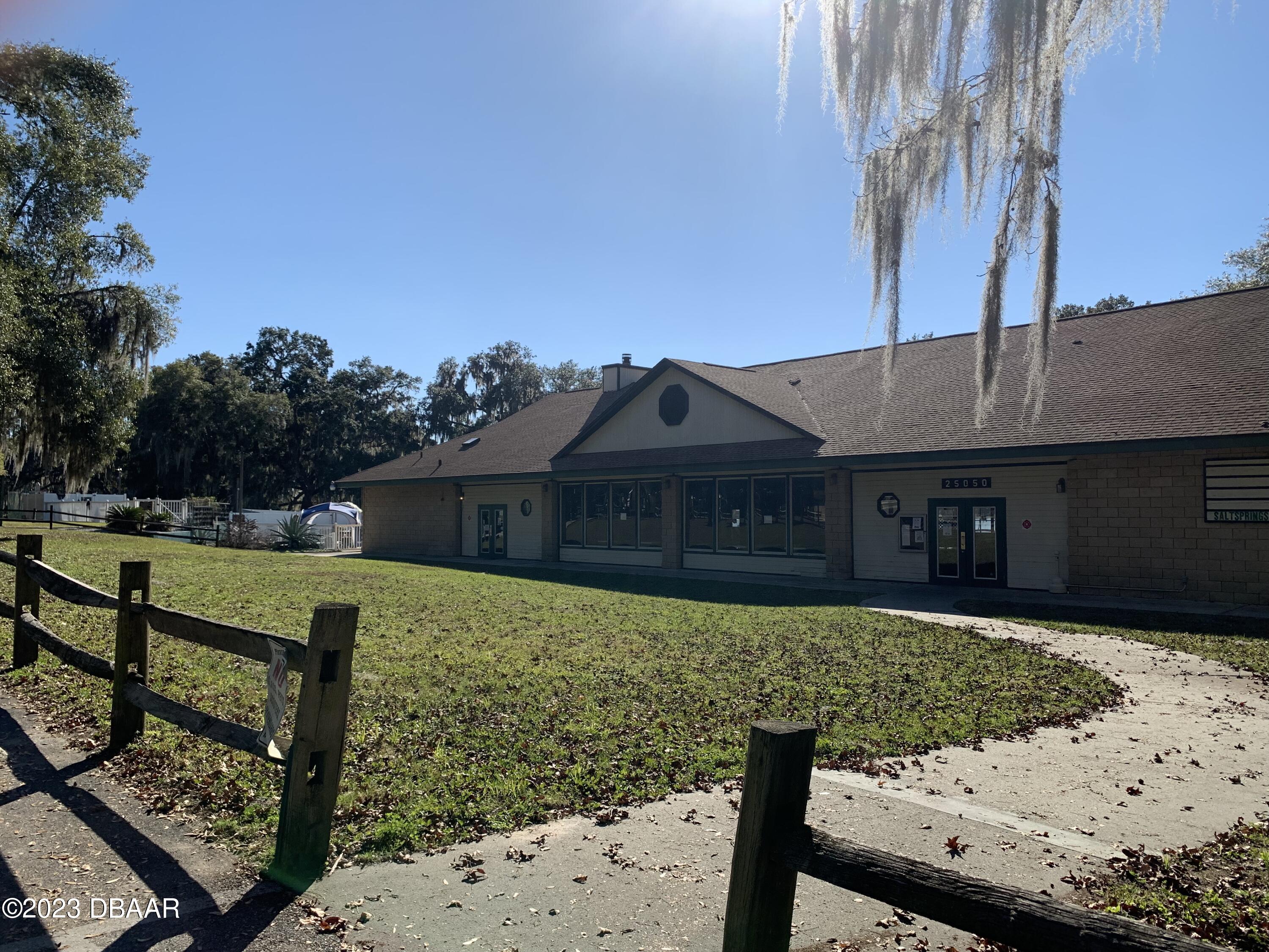 14101 Northeast 253 Ct Road Salt Springs, FL 32134 - Photo 10 of 14 SALT SPRINGS LODGE