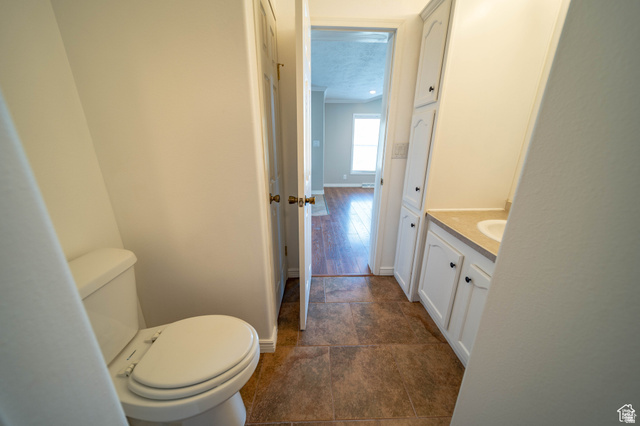 1407 North 1250th Street West Helper, UT 84526 - Photo 6 of 27 1/2 bathroom