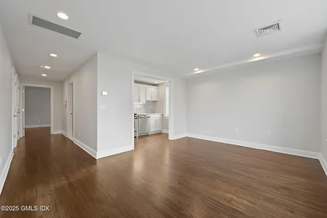 $4,000 | 2 East Elm Street, Unit 35, Greenwich, CT 06830