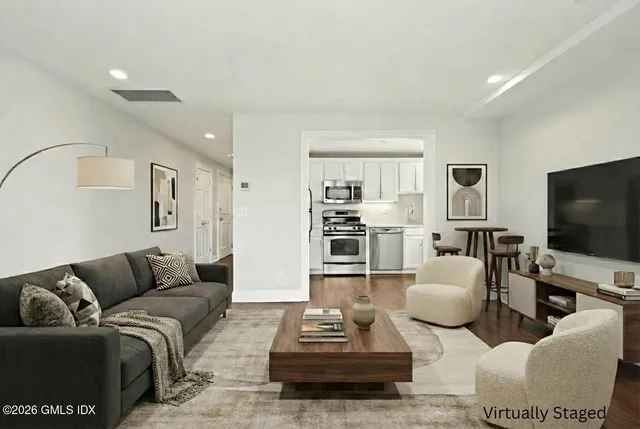 $4,000 | 2 East Elm Street, Unit 35, Greenwich, CT 06830