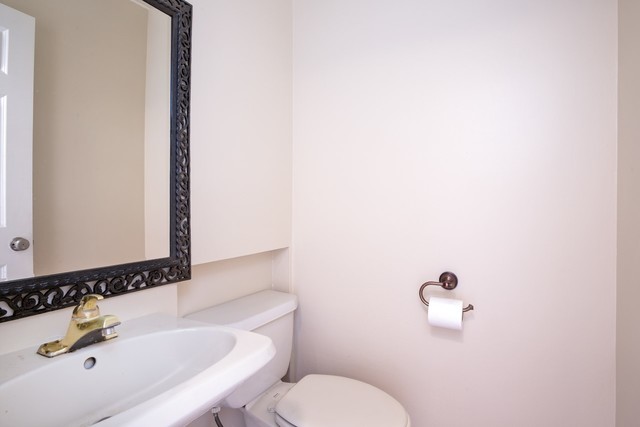 1715 Colonial Lane Northfield, IL 60093 - Photo 5 of 15
