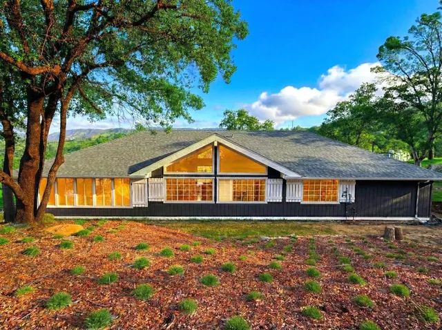 a view of a lush green field