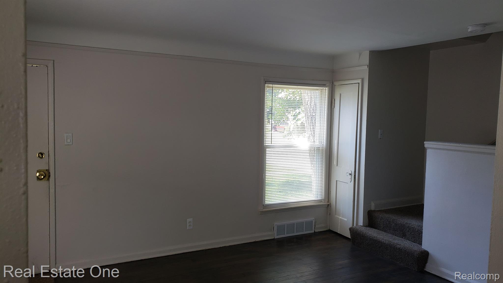 19990 Meyers Road Detroit, MI 48235 - Photo 4 of 9 Gallery Image 4
