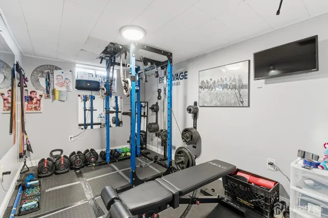 $475,000 | 6 Rodio Court, Sayreville, NJ 08872