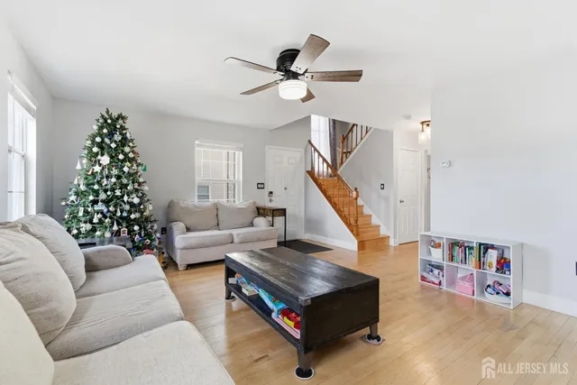 $475,000 | 6 Rodio Court, Sayreville, NJ 08872